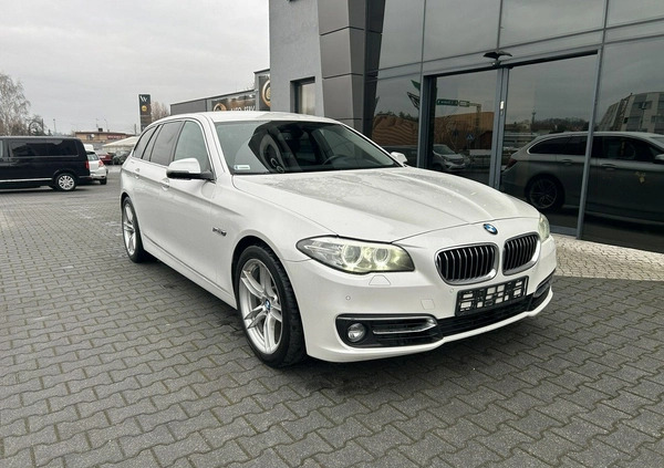 BMW Seria 5 cena 72900 przebieg: 249000, rok produkcji 2015 z Janów Lubelski małe 211